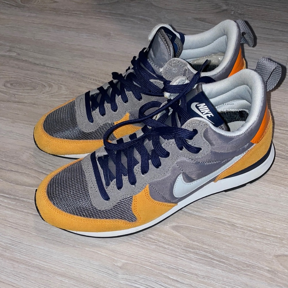 Nike Internationalist Copper